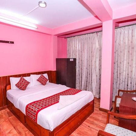 Hotel Plumeria Inn Κατμαντού Εξωτερικό φωτογραφία